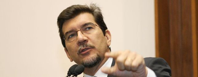 Confira o artigo “O Direito de Ser Índio”