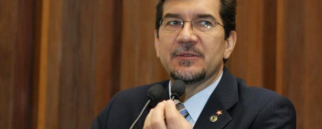 Projeto proíbe venda bebida alcóolica a menores e orienta comerciantes