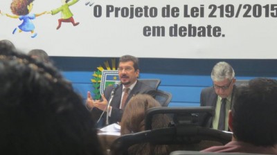 Artigo: Projeto de Lei que prevê castigo às crianças nas escolas não garante fim da violência