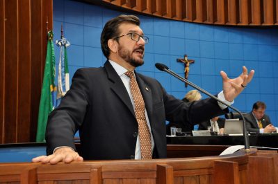 Pedro Kemp repudia divulgação de salários de sindicalistas e defende respeito às entidades