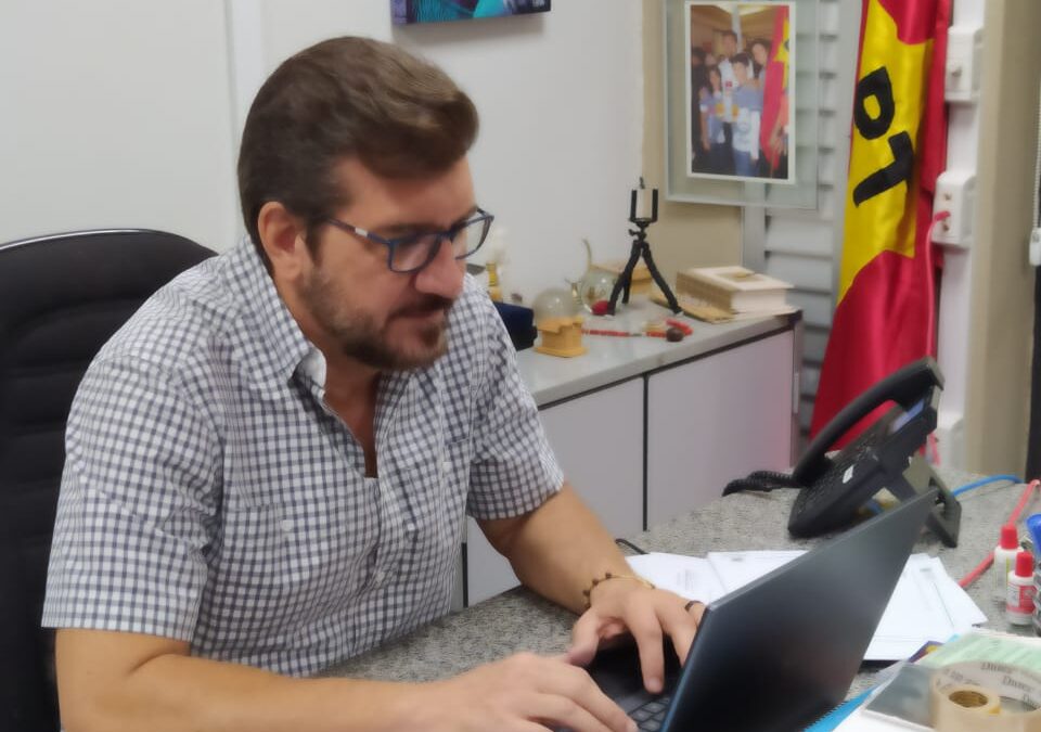 Kemp solicita apoio policial a moradores da Orla Morena, que sofrem com onda de furtos e roubos