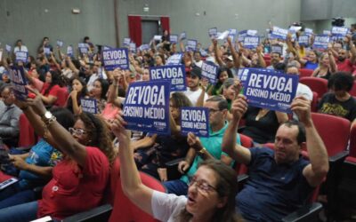 #RevogaNovoEnsinoMedio – Educadores e estudantes fazem manifesto e lotam audiência pública da FETEMS com o mandato Pedro Kemp