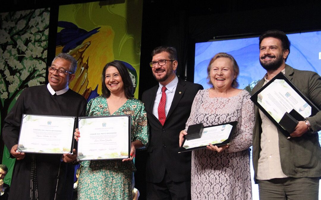 Numa festa pantaneira, homenagem aos companheiros e companheiras de luta