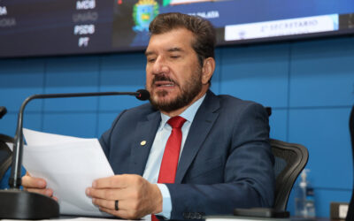 60+: Aprovado projeto de Kemp que garante o uso de carteira física nos planos de saúde