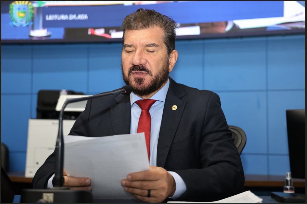 Combustível sobe sem aumento nas refinarias e deputado Pedro Kemp denuncia abuso dos postos