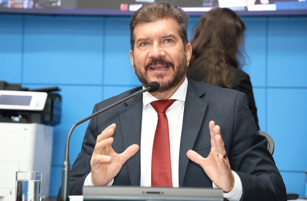 Consignados: Projeto de Lei de Kemp pede a suspensão de descontos em folha ligados ao Banco Master e Credcesta