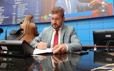 Sem licitação: Governo compra sistema digital por R$ 14,3 mi e Kemp faz requerimento e cobra explicações