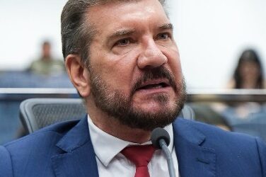 PL de Kemp busca novamente corrigir desigualdades históricas enfrentadas por professores convocados